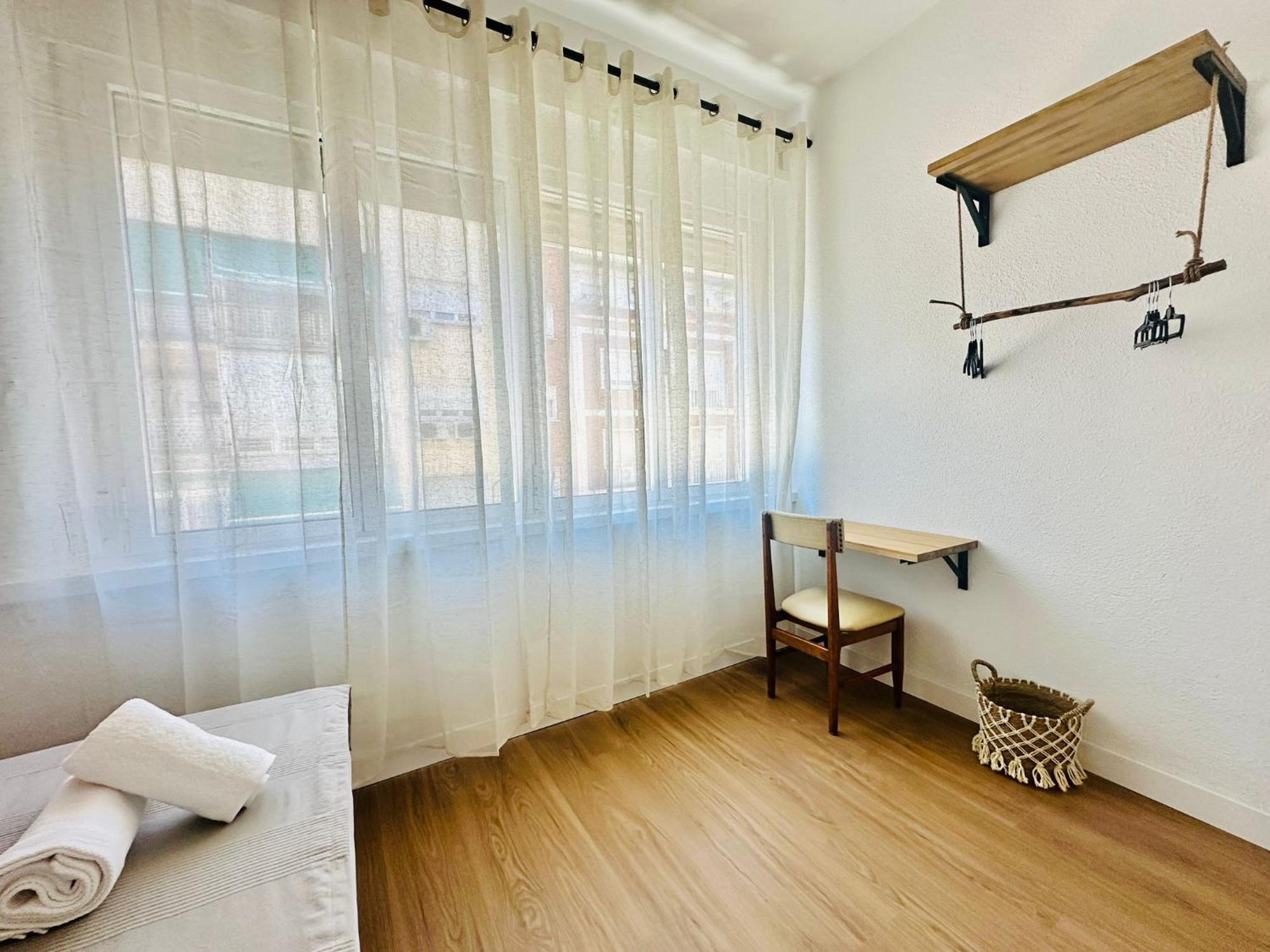Autentic Boutique Moncloa Madrid Bagian luar foto
