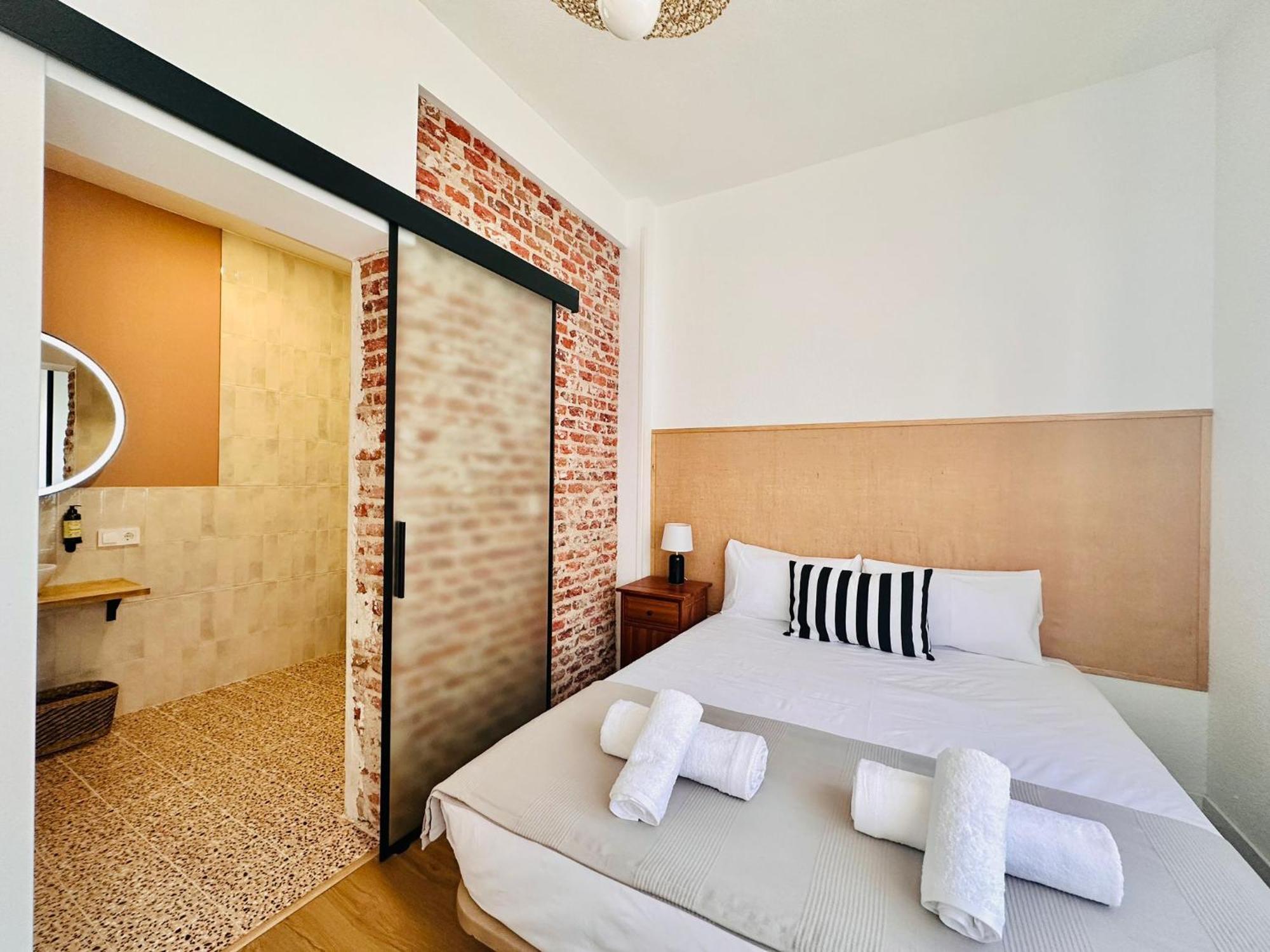 Autentic Boutique Moncloa Madrid Bagian luar foto