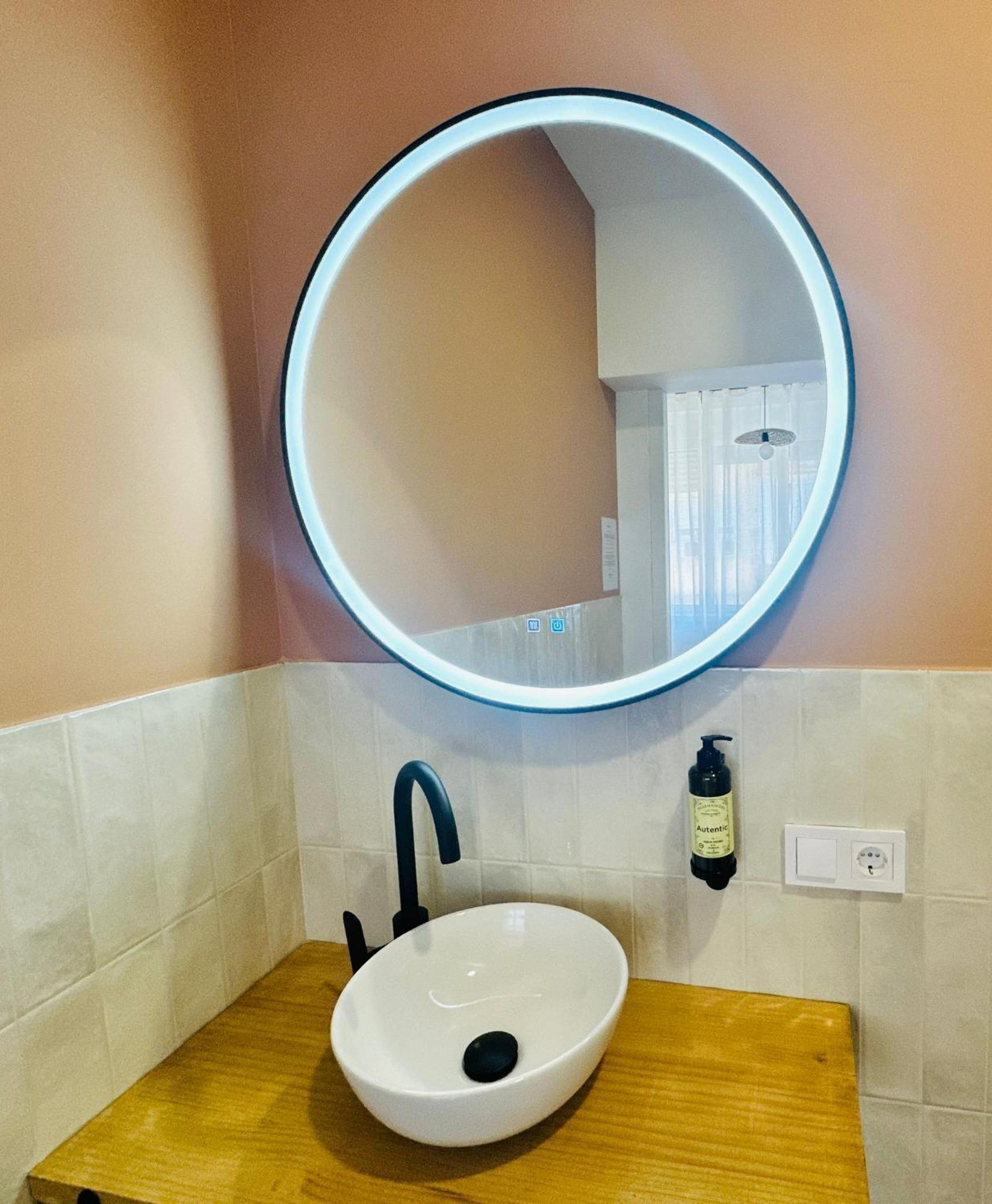 Autentic Boutique Moncloa Madrid Bagian luar foto