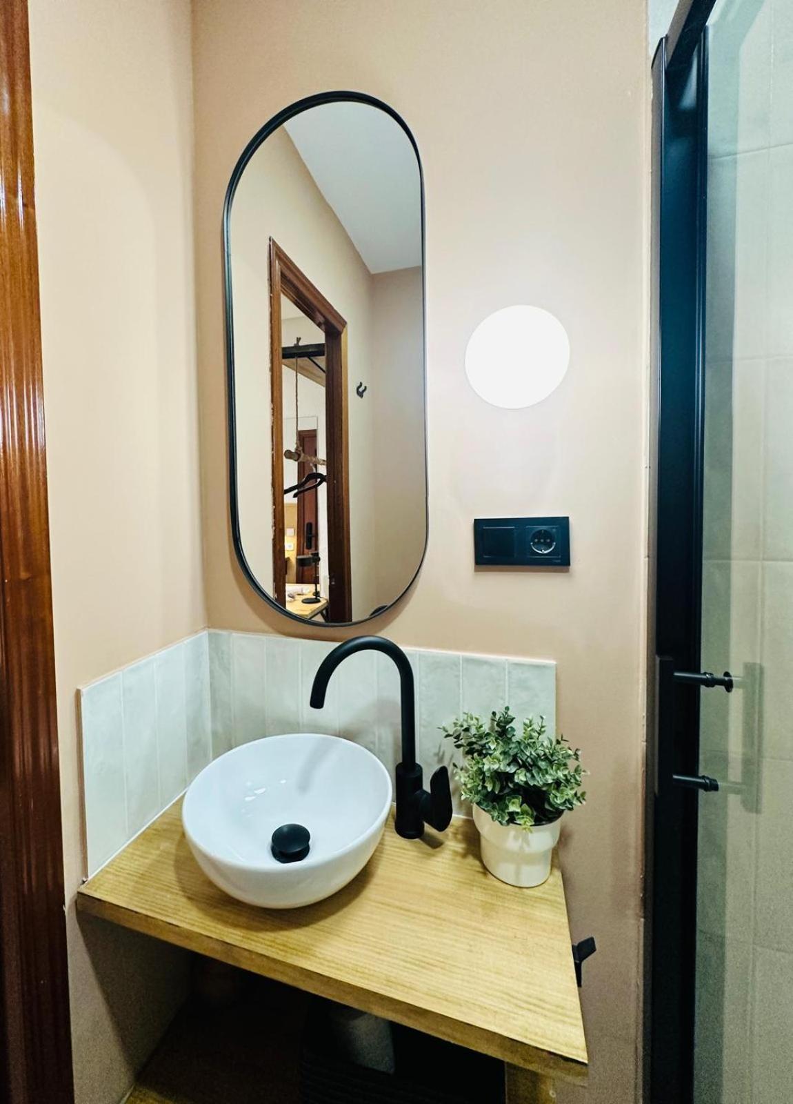 Autentic Boutique Moncloa Madrid Bagian luar foto