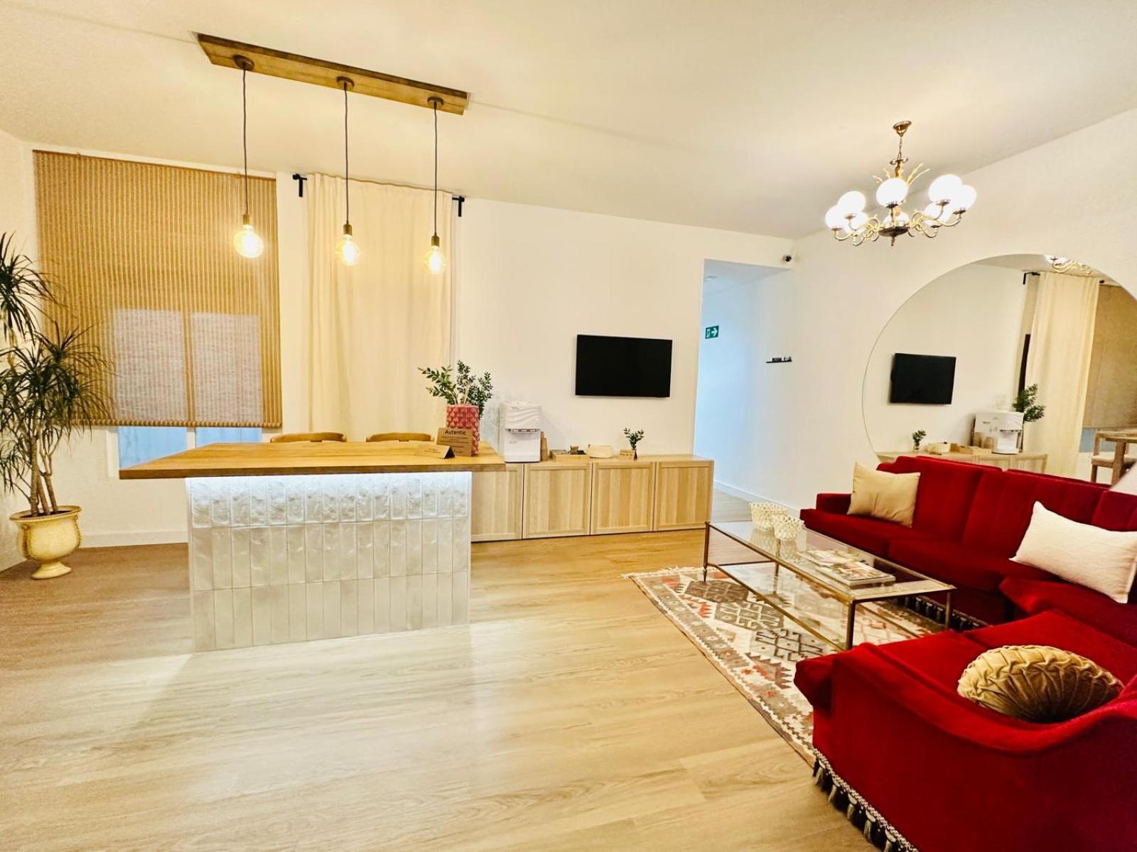 Autentic Boutique Moncloa Madrid Bagian luar foto
